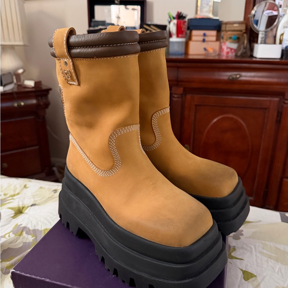 Naked Wolfe Tan and Brown Platform Boots Size 39